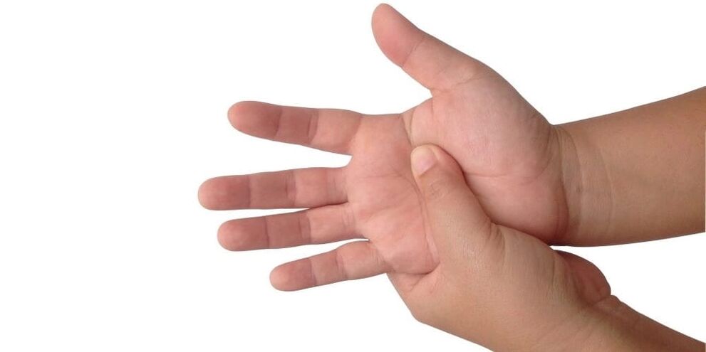 Painful sensations in the fingers are a common symptom of many pathologies.